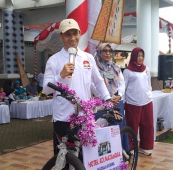 Semarakan Harganas 2022, Pemkab Wakatobi Gelar Jalan Santa Berhadiah yang Diikuti 600 Warga Pulau Wangiwangi