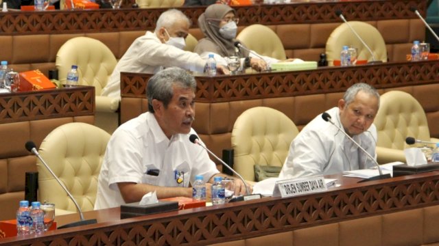 Direktur Jenderal Sumber Daya Air, Jarot Widyoko saat Rapat Dengar Pendapat (RDP) bersama Komisi V, senin (04/07/2022). (Ist)
