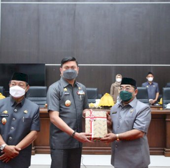 Serahkan Ranperda Pertanggungjawaban ke DPRD, Realisasi Anggaran APBD Pemkab Gowa di 2021 Capai 90,52 Persen