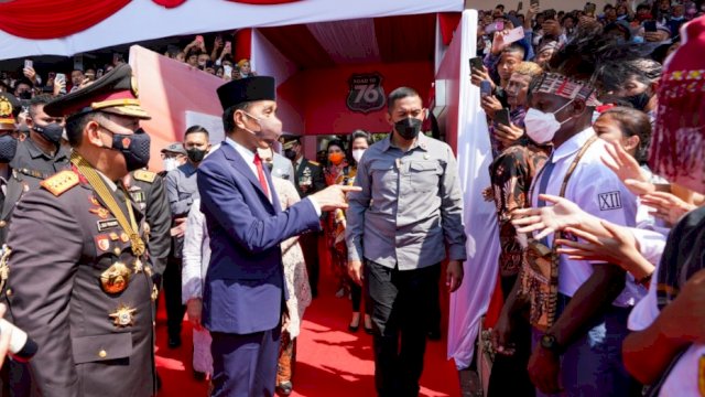 Presiden Jokowi dan Kapolri Jenderal Pol Listyo Sigit Prabowo di Acara HUT Bhayangkara di Kampus Akpol Semarang , Selasa (05/07/2022). (Istimewa)