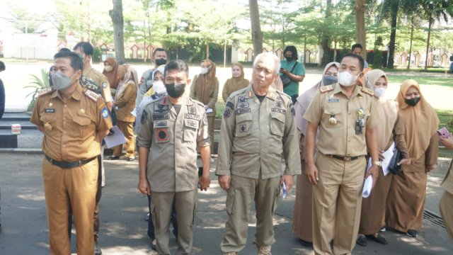 Tim khusus yang dibentuk Pemkab Gowa untuk melakukan pengawasan pada harga dan stok bahan pokok di pasar tradisional jelang Idul Adha. (Dok. Humas Gowa)