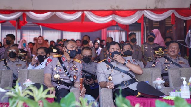 Kapolda Sulbar Irjen Pol Verdianto Iskandar Biticaca Saat menghadiri Pelantikan Bintara Polri Di SPN Batua Polda Sulsel