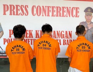 Polsek Kembangan Bekuk 3 Pencuri Spesialis Hp