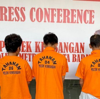 Polsek Kembangan Bekuk 3 Pencuri Spesialis Hp