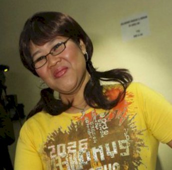 Komedian Rini S Bon Bon Meninggal Dunia