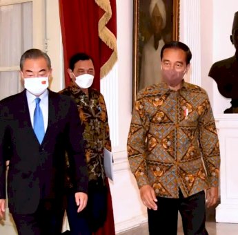 Presiden Jokowi Menerima Kunjungan Kehormatan Menlu RRT, Ini yang Dibahas
