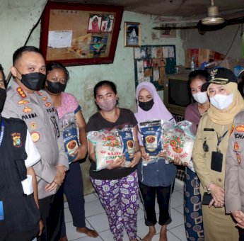 Polres Metro Jakbar Rayakan Idul Adha, Bagikan Daging Siap Saji