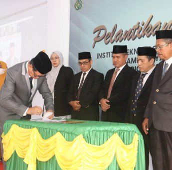 Prof Akbar Silo Lantik Wakil Rektor dan Pejabat Lingkup ITSB Muhammadiyah Selayar