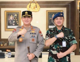 Danlanud RSN Kunjungi Kapolda Riau, Ini yang Dibahas