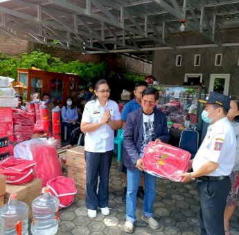 Pemprov Sulsel Salurkan Bantuan Logistik untuk Korban Kebakaran di Tana Toraja