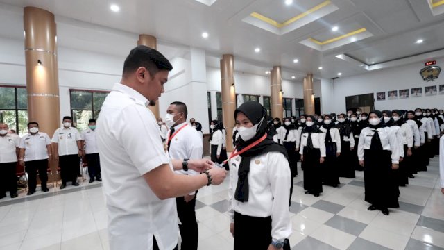 Bupati Gowa Adnan Purichta Ichsan, saat membawakan materi pada Pelatihan Dasar CPNS Formasi Umum di Baruga Karaeng Galesong Kantor Bupati Gowa, kemarin. (Dok. Humas Gowa)