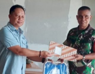 PT RMU Salurkan Bantuan Peralatan Kantor ke Koramil 1015-02 Kamipang Tasik Payawan