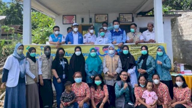 UNICEF Indonesia Jenewa Madani, saat melakukan kunjungan ke Posyandu Melati di Desa Minanga Tallu, Kecamatan Sukamaju, Kabupaten Luwu Utara, Rabu (13/07/2022). (Istimewa)