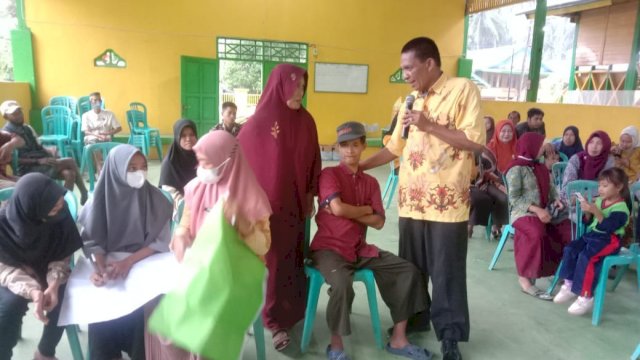 Musyawarah di Aula Kantor Desa Lompulle, Kecamatan Ganra, Kabupaten Soppeng, Sulsel, melakukan Kamis (14/07/2022). (Istimewa)