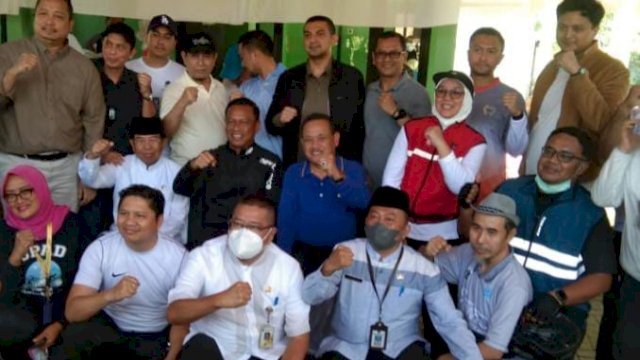 Wali Kota Jakarta Selatan (Jaksel), Munjirin, bersama para Anggota DPRD DKI Jakarta. (Istimewa)