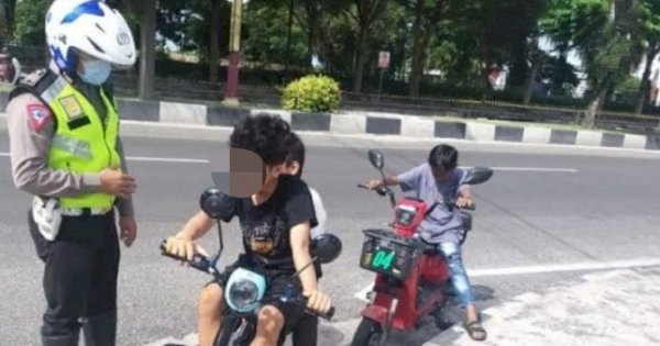 Rawan Kecelakaan, Sepeda Listrik di Kapuas Mulai Dilarang Penggunaannya di Jalan Raya