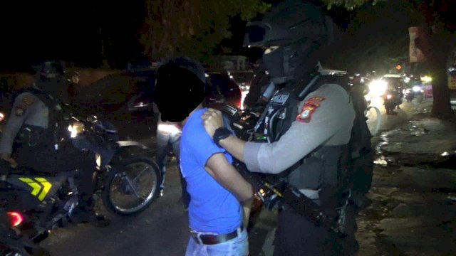 SM berhasil dibekuk polisi usai berusaha melarikan diri. (Istimewa)