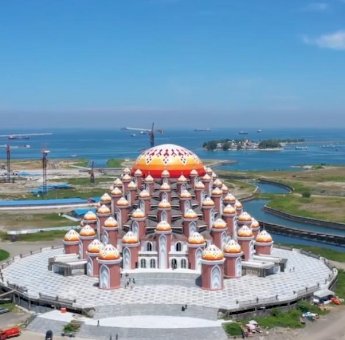 Masjid Kubah 99 Asmaul Husna Kumandangkan Dua Kali Azan Subuh, Imam: Sunnah Nabi