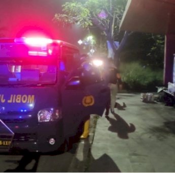 Polisi Evakuasi Mayat Tanpa Identitas di Halte Bus Serang