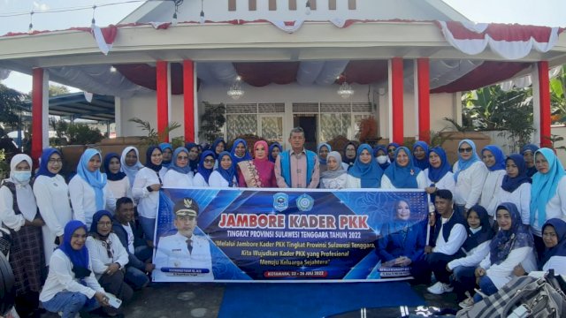 Pj. Bupati Buteng Muhammad Yusup bersama TP-PKK Buteng yang akan mengikuti Jambore tingkat Provinsi Sultra ke-X tahun 2022.