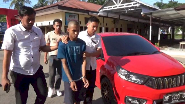 Satreskrim Polres Takalar berhasil menangkap pelaku pembacokan Kepala Dusun Dengilau, Desa Sawakong, Kecamatan Galesong Selatan. (Istimewa)