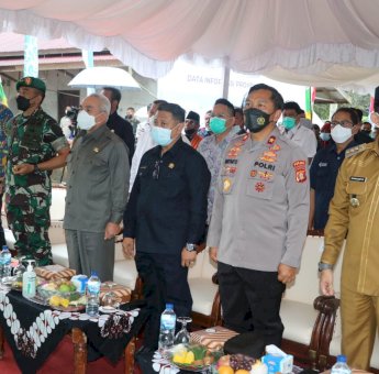 Diresmikan Gubernur, Wakapolda Hadiri Peletakan Baru Pertama Pembangunan Rumah Layak Huni