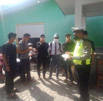 Antisipasi Kecelakaan, Satlantas Polres Soppeng Sosialisasi ke Pelajar