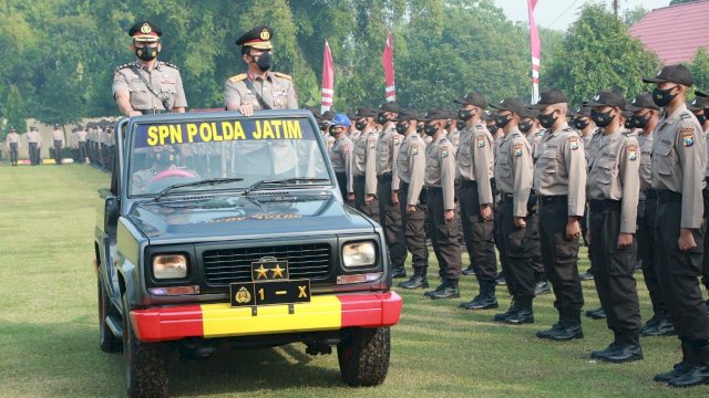 Kapolda Jatim Irjen pol Nico Afinta Mengecek Barisan Diktuk Bintara Polri Gel 2 Tahun Anggaran 2022 (Foto:Istimewa)