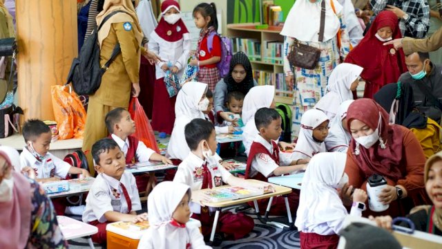 Lomba Mewarnai se Kota Makassar, yang dilaksanakan di Perpustakaan Ibu dan Anak, di Jalan Lanto Deng Pasewang Makassar, Senin (25/07/2022). (Istimewa)