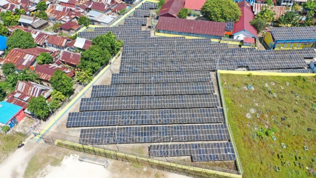 Pembangkit Listrik Tenaga Surya (PLTS) yang berada di Kepulauan Tanakeke, Kabupaten Takalar, Sulawesi Selatan. (Istimewa)