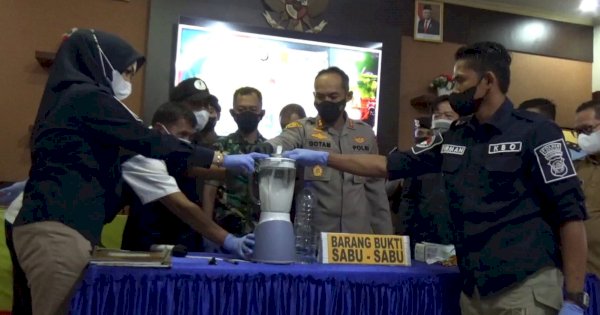 Sat Narkoba Polres Takalar Belender 88,6910 Gram Sabu