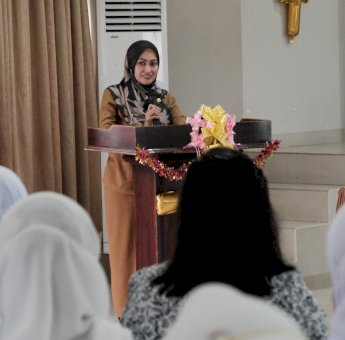 Apresiasi Kinerja Bidan di Luwu Utara, Bupati Indah : Kami Berterima Kasih