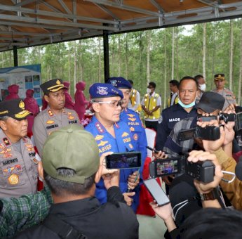 Kabaharkam Mabes Polri Tinjau Titik Nol IKN, Pastikan Pembangunan Berjalan