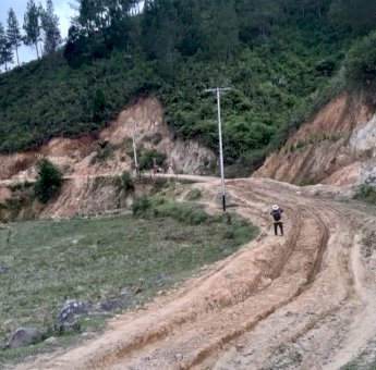 Andi Sudirman Instruksikan PUTR Inventarisir Jalan Rusak di Simbuang-Mappak Toraja, Ditangani 2023