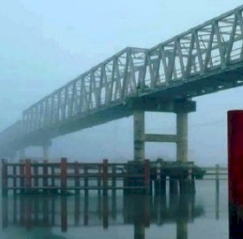 Tabrak Tiang Jembatan Bajarum Kotim, Pemotor Tewas dengan Tangan Putus