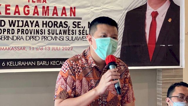 Anggota DPRD Sulawesi Selatan, Edward Wijaya Horas saat menggelar sosialisasi nilai-nilai kebangsaan dengan tema keagamaan di RM Golden Suki, Jalan Sultan Hasanuddin, Makassar, Rabu (13/7/2022). (Foto: Istimewa)