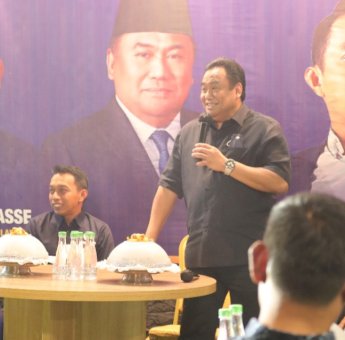 Sambangi NasDem Sulsel, Rachmat Gobel Beri Motivasi dan Puji Kinerja Pengurus