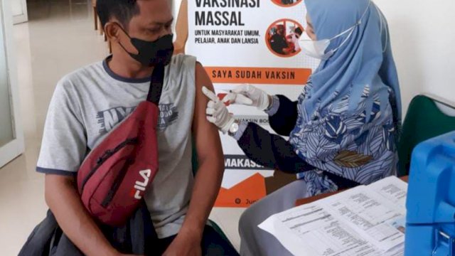 Lewat Pos Vaksinasi, BINDA Sulsel Bersama Dinkes Makassar Sasar Anak-anak dan Lansia