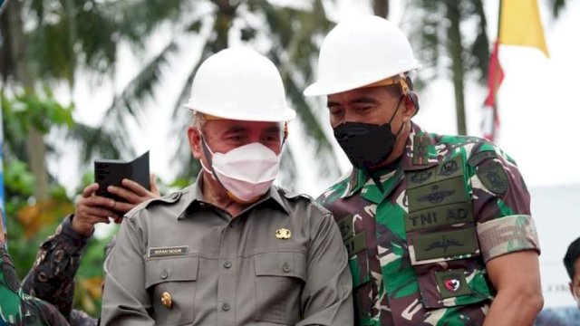 Gubernur Kaltim H Isran Noor Bincang Santai Bersama Pangdam Wulawarman VI Mayjen TNI Tri Budi Utomo. (Foto: Ahmad Riyandi)