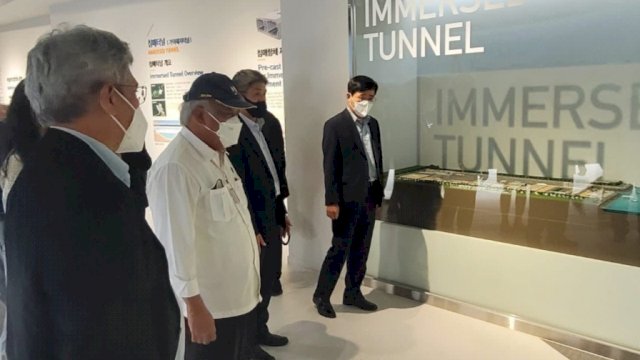 Menteri PUPR, Basuki Hadimuljono meninjau salah satu tunnel di Seoul dalam rangkaian kunjungan kerjanya. (Foto: Istimewa)