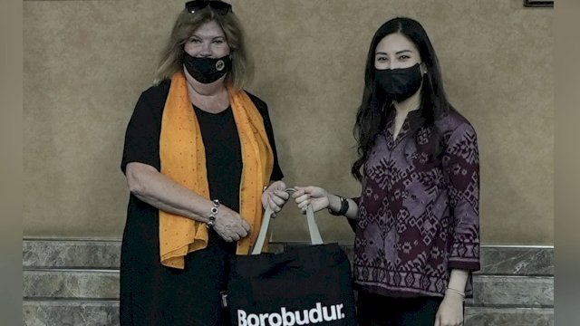 Wamenparekraf/Wakabaparekraf Angela Tanoesoedibjo, bersama Sekretaris Jenderal ANOC Gunilla Lindberg. (Istimewa)