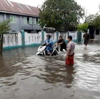 Curah Hujan tinggi dan Drainase Buntu, Sebabkan Banjir di beberapa Titik di Benteng Selayar