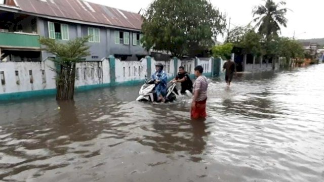 Kondisi Kompleks Perumahan Guru di Bonehalang Kelurahan Benteng Selatan, Kecamatan, Kecamatan Banteng, Kabupaten Selayar. (Istimewa)