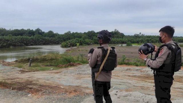 Pastikan Situasi Tetap Kondusif, Personel Ops Nusantara Polda Kaltim Gelar Patroli di Lokasi Pelabuhan Bumdes. (Foto: Dok Humas Polda)