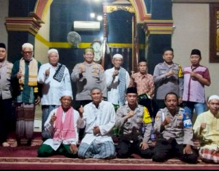 Kapolsek Kalideres Sampaikan Pesan Kamtibmas Lewat Subuh Keliling