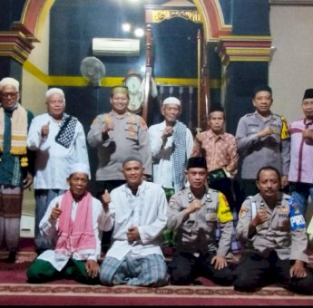 Kapolsek Kalideres Sampaikan Pesan Kamtibmas Lewat Subuh Keliling