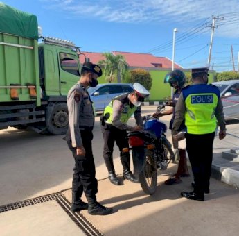 Polres Kutim Razia Motor Modifikasi Tangki BBM Yang Penuhi SPBU