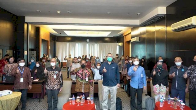 Pj. Sekda Kota Balikpapan Muhaimin, menghadiri Pelatihan Thematic Academy Digital, yang di Ikuti Puluhan Tenaga Pendidik di Balikpapan.(Foto:Rey)