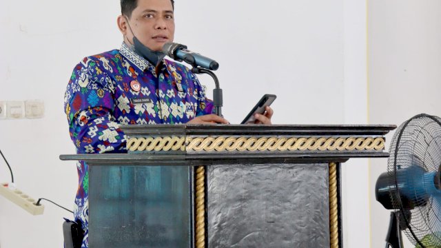 Kepala LPKA Kelas II A Maros Tubagus. M Chaidir saat menyampaikan sambutan pada penyerahan remisi kepada andikpas dalam rangka peringatan HAN 2022. (Dok. Humas LPKA Maros)