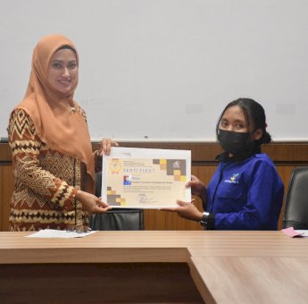 Usai Ikut Program Asistensi Rehabilitasi Sosial, 18 Penerima Manfaat Langsung Diberi Bantuan